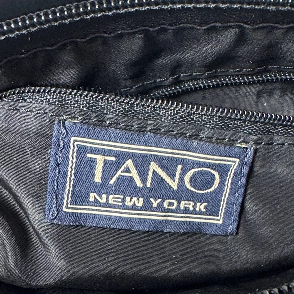 TANO Vintage 90s Minimal Sleek Black Pebble Leather Adjustable Crossbody Bag - Picture 3 of 16